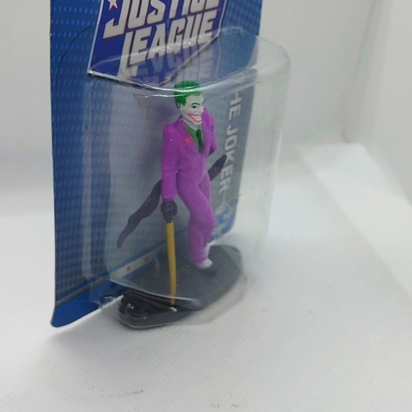The Joker DC Comics Justice League Mini Figure Mattel Toy or Cake Topper NEW - Picture 3 of 4